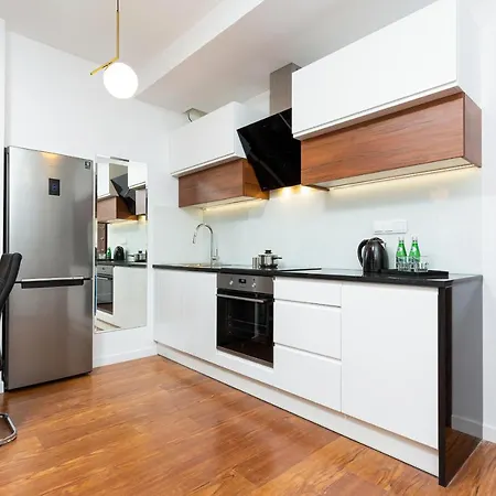 Royal Center Mennica By Renters Appartamento