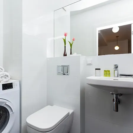 Royal Center Mennica By Renters * ורשה