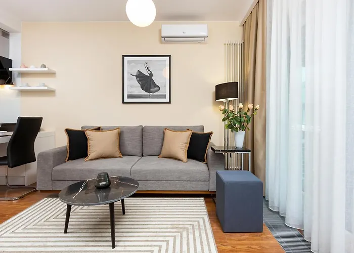 Royal Center Mennica By Renters Apartman