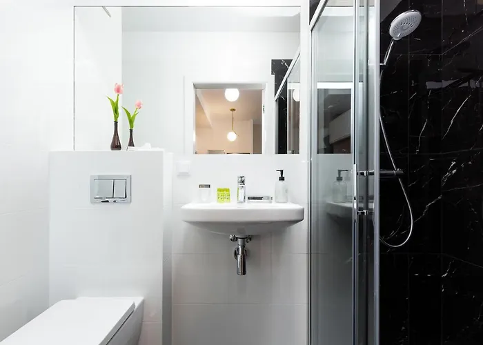 Royal Center Mennica By Renters * Varsó