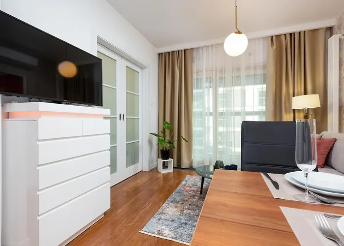 Royal Center Mennica By Renters Apartman Varsó