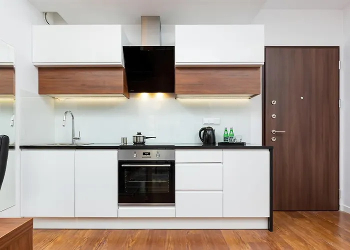 Royal Center Mennica By Renters * Varsó