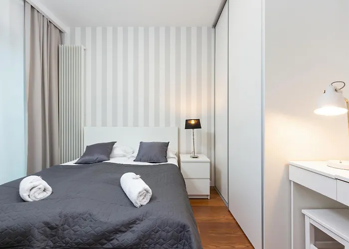 Royal Center Mennica By Renters Apartman *