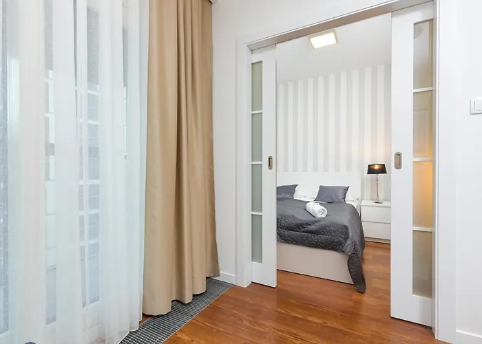 Apartman Royal Center Mennica By Renters Varsó