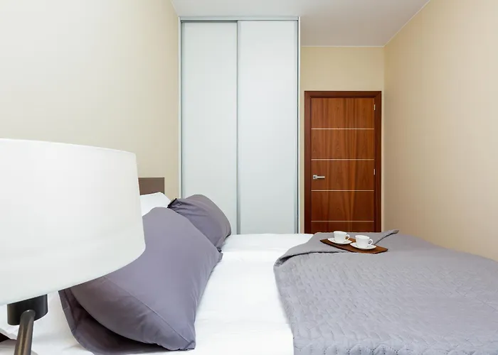 Royal Center Mennica By Renters Apartman Varsó