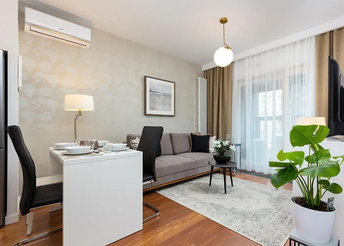 Apartman Royal Center Mennica By Renters