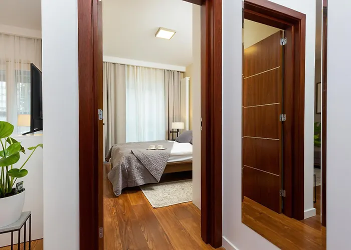 Royal Center Mennica By Renters *