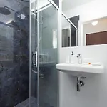 Royal Center Mennica By Renters *